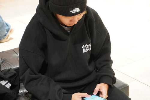 1209 Basic Black Hoodie