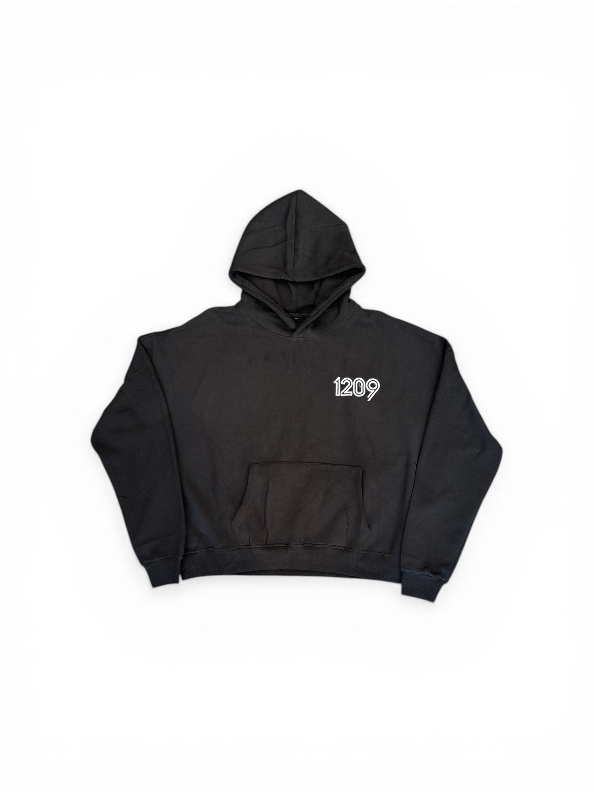 1209 Basic Black Hoodie