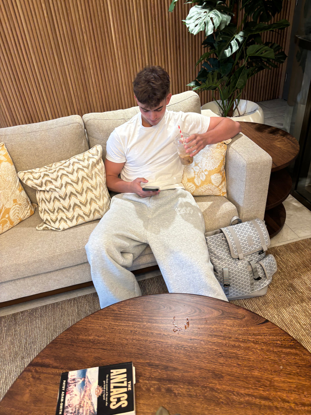 1209 Basic grey Trackpants